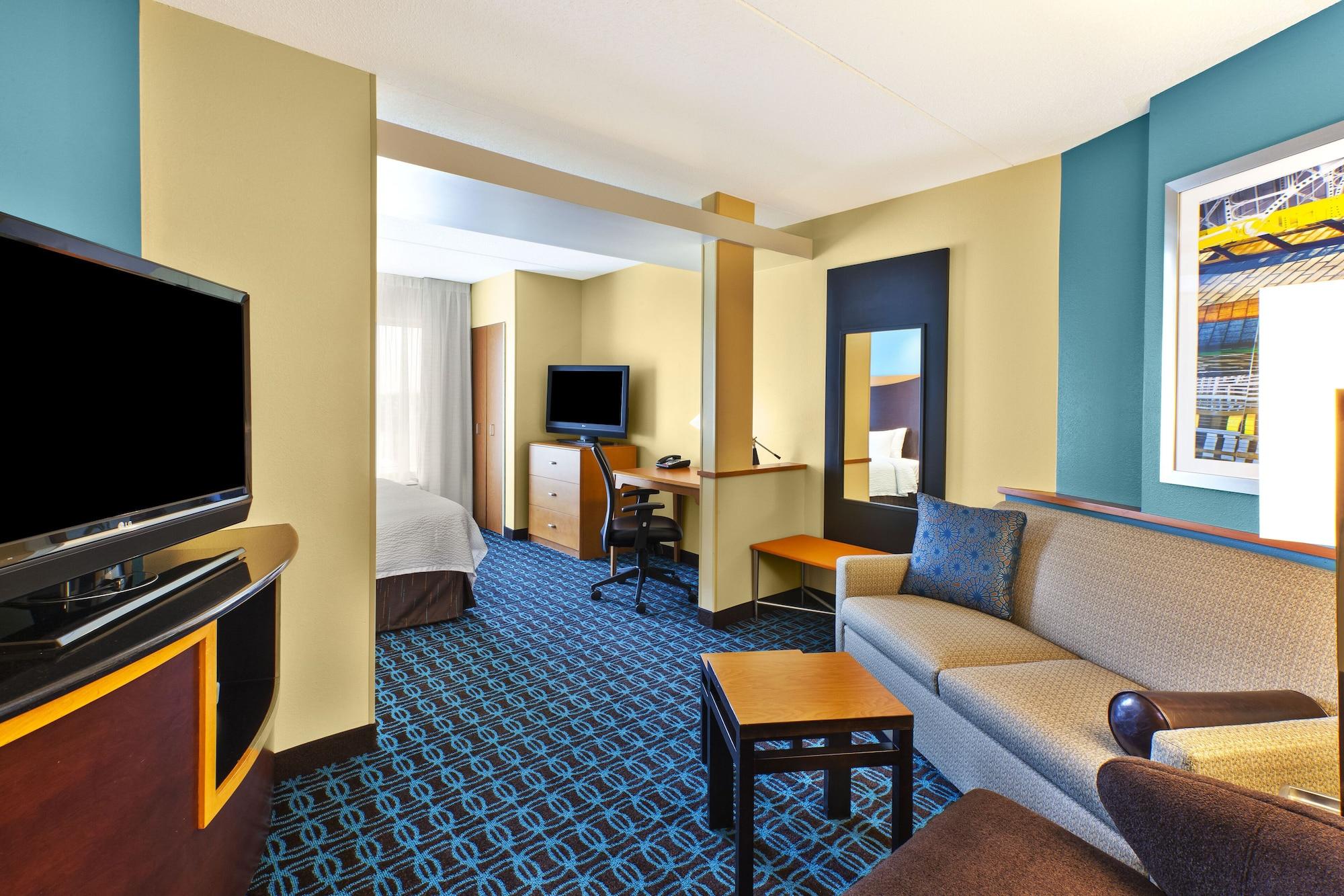 Fairfield Inn & Suites Louisville East Экстерьер фото